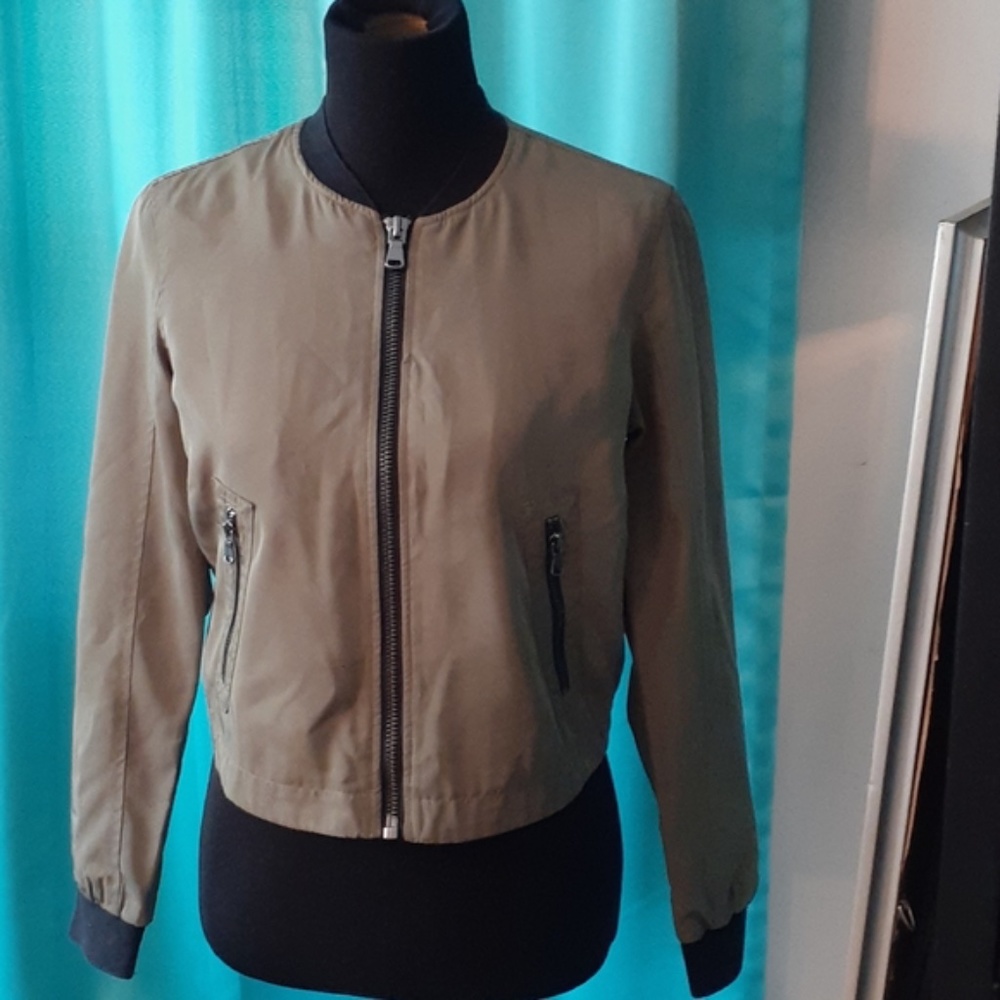 Kenneth Cole Army Green Cropped Jacket
